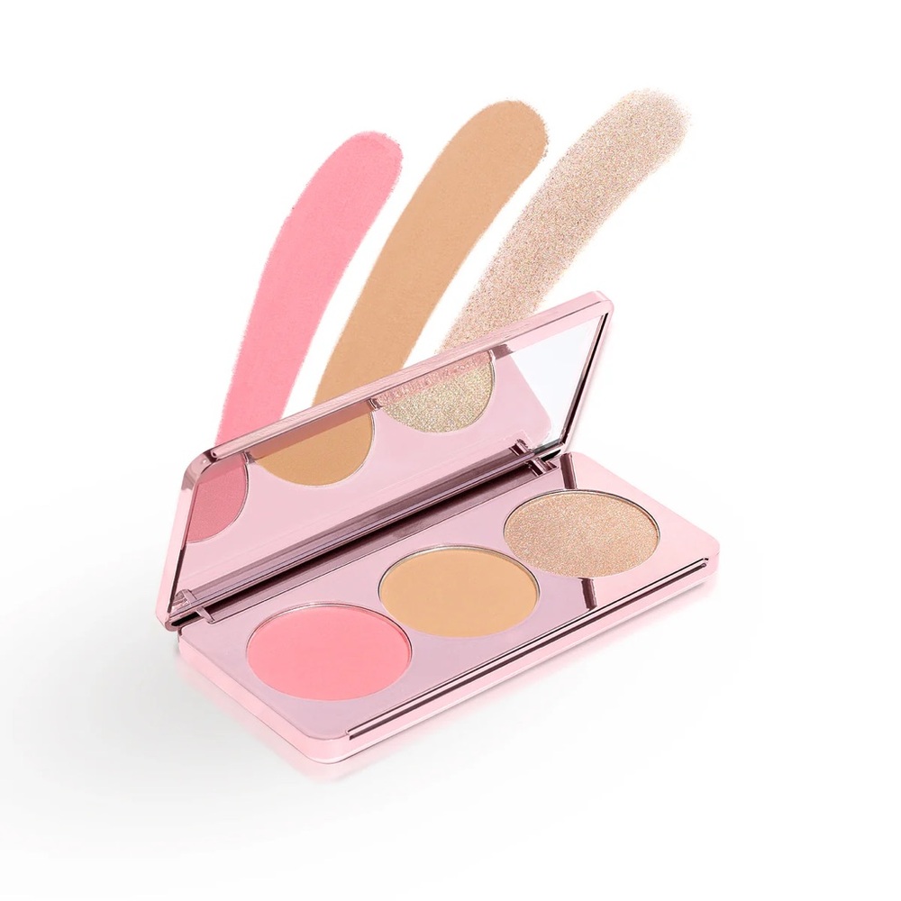 Girlactik Blush Me and Glow Face Palette in Light Blush Bronzer Highlighter